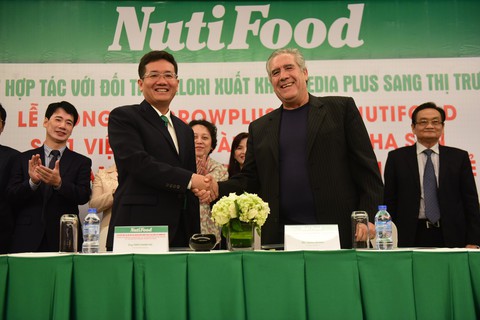 NutiFood tấn công thị trường sữa cực kỳ khó tính Hoa Kỳ - Ảnh 2. NutiFood tấn công thị trường sữa cực kỳ khó tính Hoa Kỳ - Ảnh 2.