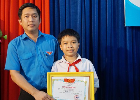 Cậu bé lập trình - Ảnh 1. Cậu bé lập trình - Ảnh 1.