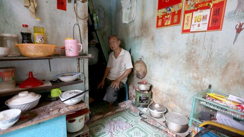 cảnh-nghèo-khổ,-chật-chội-đeo-đẳng-người-dân-cây-da-sà---quốc-việt cảnh-nghèo-khổ,-chật-chội-đeo-đẳng-người-dân-cây-da-sà---quốc-việt