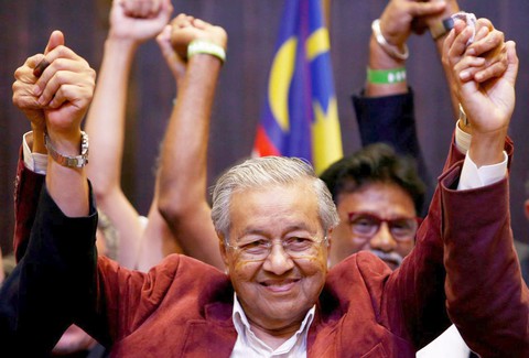 Mahathir Mohamad, toàn tháp đôi và con hổ châu Á - Ảnh 1. Mahathir Mohamad, toàn tháp đôi và con hổ châu Á - Ảnh 1.