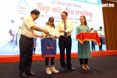 Tiếp sức đến trường: Chiếc cầu nối ngày càng dài, rộng - Ảnh 3. Tiếp sức đến trường: Chiếc cầu nối ngày càng dài, rộng - Ảnh 3.