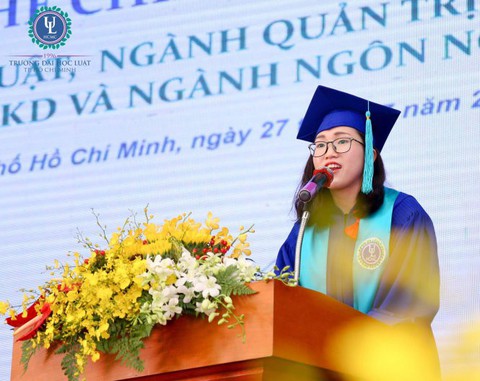 Cử nhân luật xuất sắc đầu tiên sau 35 năm - Ảnh 1. Cử nhân luật xuất sắc đầu tiên sau 35 năm - Ảnh 1.