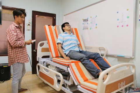 Giường y tế đa năng made in Bách khoa - Ảnh 1. Giường y tế đa năng made in Bách khoa - Ảnh 1.