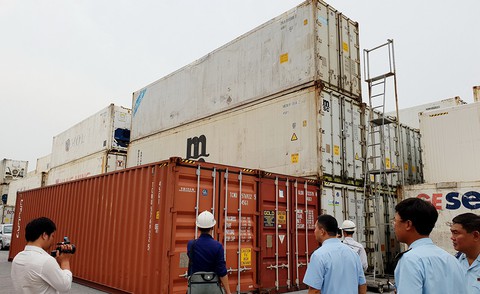 Rác thế giới đổ về Việt Nam: Lợi nhuận cực lớn - Ảnh 1. Rác thế giới đổ về Việt Nam: Lợi nhuận cực lớn - Ảnh 1.