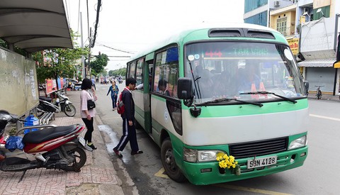 Tiền trợ giá xe buýt: Cấp một đằng, chia một nẻo - Ảnh 1. Tiền trợ giá xe buýt: Cấp một đằng, chia một nẻo - Ảnh 1.