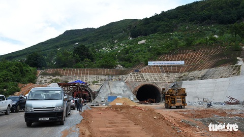 Tháng 1-2019, hầm đèo Cù Mông hoạt động - Ảnh 1. Tháng 1-2019, hầm đèo Cù Mông hoạt động - Ảnh 1.