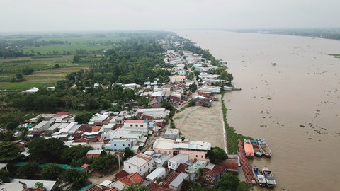 Đưa dân khỏi vùng sạt lở ở đồng bằng sông Cửu Long - Ảnh 3. Đưa dân khỏi vùng sạt lở ở đồng bằng sông Cửu Long - Ảnh 3.
