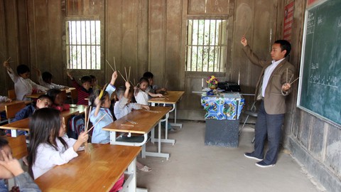 Thiếu giáo viên: trách nhiệm của ai? - Ảnh 2. Thiếu giáo viên: trách nhiệm của ai? - Ảnh 2.
