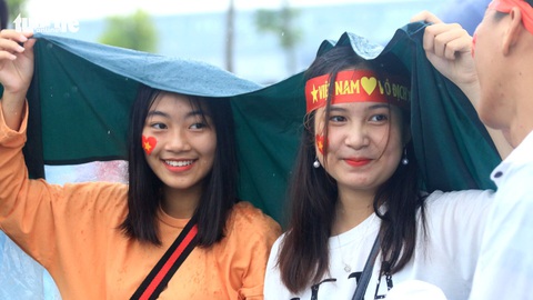 Mong con sớm về nhà ăn bữa cơm gia đình - Ảnh 2. Mong con sớm về nhà ăn bữa cơm gia đình - Ảnh 2.
