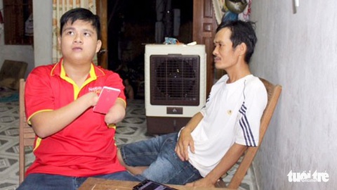 Tiếp sức đến trường: Hành trình mới của cánh én Lạc - Ảnh 1. Tiếp sức đến trường: Hành trình mới của cánh én Lạc - Ảnh 1.