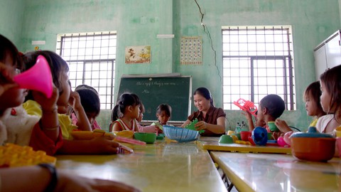 Giao quyền cho hiệu trưởng để giải quyết thừa - thiếu giáo viên? - Ảnh 1. Giao quyền cho hiệu trưởng để giải quyết thừa - thiếu giáo viên? - Ảnh 1.