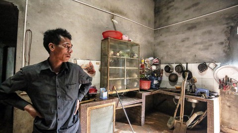 Vỡ đập bãi quặng thải ở Lào Cai: Bùn tràn về, dân bỗng trắng tay - Ảnh 4. Vỡ đập bãi quặng thải ở Lào Cai: Bùn tràn về, dân bỗng trắng tay - Ảnh 4.
