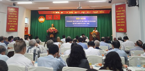 Bán hàng trên phố ẩm thực thu nhập 200.000 - 250.000 đồng/ngày - Ảnh 2. Bán hàng trên phố ẩm thực thu nhập 200.000 - 250.000 đồng/ngày - Ảnh 2.