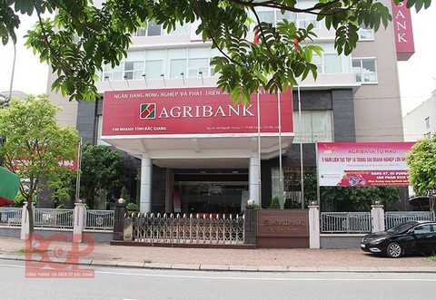 Truy bắt nghi can cướp ngân hàng tại Bắc Giang - Ảnh 1. Truy bắt nghi can cướp ngân hàng tại Bắc Giang - Ảnh 1.