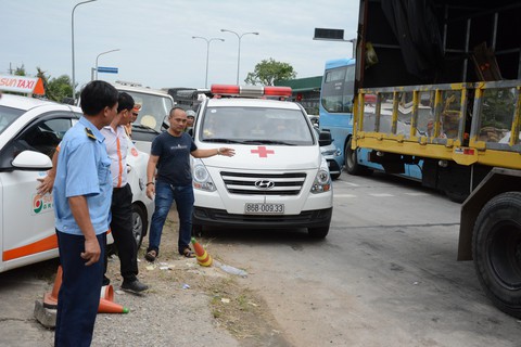 BOT Sông Phan lại xả trạm vì tài xế phản ứng - Ảnh 5. BOT Sông Phan lại xả trạm vì tài xế phản ứng - Ảnh 5.