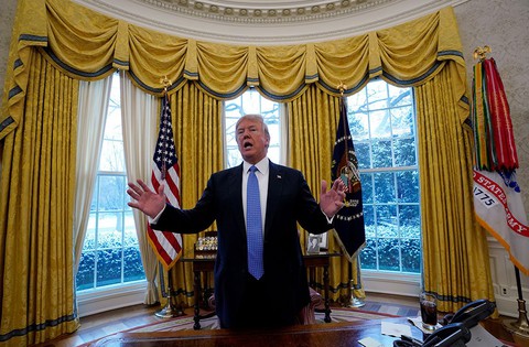 Nước Mỹ trong Lửa và cuồng nộ - Kỳ 4: Cơn sốt mang tên “Fire and Fury” - Ảnh 1. Nước Mỹ trong Lửa và cuồng nộ - Kỳ 4: Cơn sốt mang tên “Fire and Fury” - Ảnh 1.