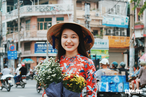 Xúng xính áo dài đón Tết ở làng người Hoa - Ảnh 1. Xúng xính áo dài đón Tết ở làng người Hoa - Ảnh 1.