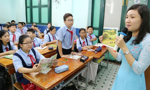 Giáo viên làm siêu nhân trong chương trình phổ thông mới? - Ảnh 1. Giáo viên làm siêu nhân trong chương trình phổ thông mới? - Ảnh 1.