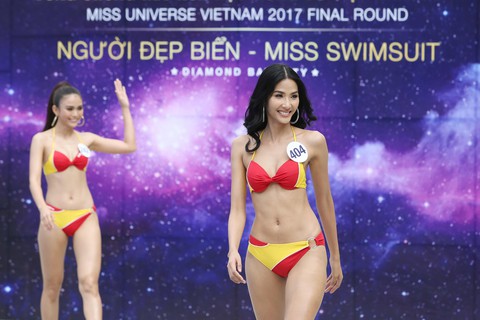 Thí sinh Hoa hậu Hoàn vũ VN trình diễn bikini nóng bỏng - Ảnh 8. Thí sinh Hoa hậu Hoàn vũ VN trình diễn bikini nóng bỏng - Ảnh 8.