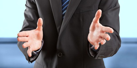8 cử chỉ tuyệt đối nên tránh nơi công sở - Ảnh 3. 8 cử chỉ tuyệt đối nên tránh nơi công sở - Ảnh 3.