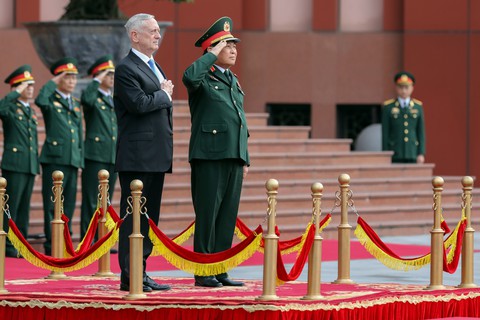 Một ngày của Bộ trưởng Quốc phòng Mỹ James Mattis ở Hà Nội - Ảnh 7. Một ngày của Bộ trưởng Quốc phòng Mỹ James Mattis ở Hà Nội - Ảnh 7.
