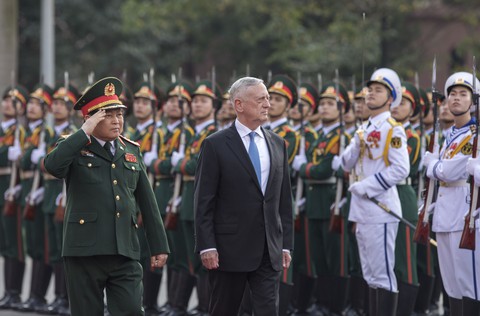 Một ngày của Bộ trưởng Quốc phòng Mỹ James Mattis ở Hà Nội - Ảnh 8. Một ngày của Bộ trưởng Quốc phòng Mỹ James Mattis ở Hà Nội - Ảnh 8.