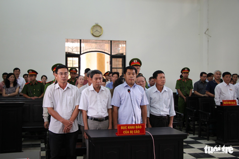 Lần thứ ba hoãn xử vụ chiếm đoạt 52 tỉ tại Agribank Trà Vinh - Ảnh 1. Lần thứ ba hoãn xử vụ chiếm đoạt 52 tỉ tại Agribank Trà Vinh - Ảnh 1.