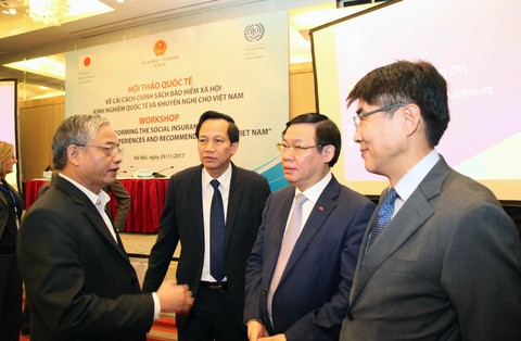 Tuýt còi một số văn bản lao động trái luật của Bộ Lao động - Ảnh 1. Tuýt còi một số văn bản lao động trái luật của Bộ Lao động - Ảnh 1.