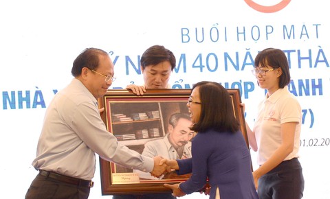 Nhà xuất bản Tổng hợp TP.HCM kỷ niệm 40 năm thành lập - Ảnh 1. Nhà xuất bản Tổng hợp TP.HCM kỷ niệm 40 năm thành lập - Ảnh 1.