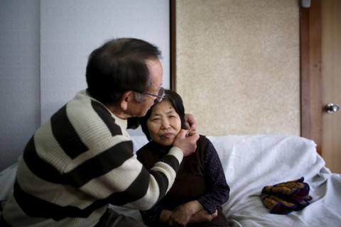 Kích thích não sâu - phương pháp mới giúp chậm diễn tiến bệnh Alzheimer - Ảnh 2. Kích thích não sâu - phương pháp mới giúp chậm diễn tiến bệnh Alzheimer - Ảnh 2.