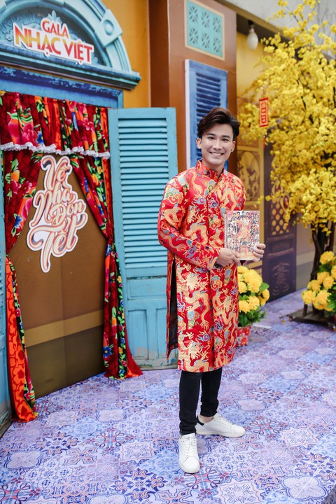 Mùa hoa trở lại mở màn Gala nhạc Việt Về nhà đón Tết - Ảnh 3. Mùa hoa trở lại mở màn Gala nhạc Việt Về nhà đón Tết - Ảnh 3.