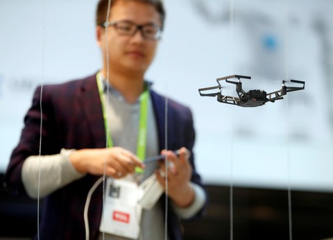 Lo với chiến thuật bầy đàn DRONE của Trung Quốc - Ảnh 3. Lo với chiến thuật bầy đàn DRONE của Trung Quốc - Ảnh 3.