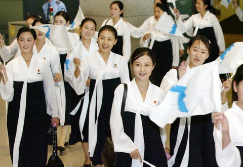 Ngắm binh đoàn mỹ nữ Triều Tiên trong các kỳ thể thao - Ảnh 1. Ngắm binh đoàn mỹ nữ Triều Tiên trong các kỳ thể thao - Ảnh 1.