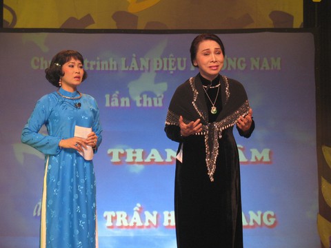 Không để tên NSND Huỳnh Nga vào vở Đời cô Lựu 2018 - Ảnh 1. Không để tên NSND Huỳnh Nga vào vở Đời cô Lựu 2018 - Ảnh 1.