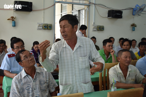 Dân phản đối xáng cạp, lãnh đạo huyện mong bà con thấu hiểu - Ảnh 2. Dân phản đối xáng cạp, lãnh đạo huyện mong bà con thấu hiểu - Ảnh 2.