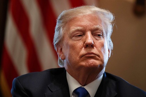 Ông Trump hủy thăm Anh, đổ thừa tại ông Obama - Ảnh 1. Ông Trump hủy thăm Anh, đổ thừa tại ông Obama - Ảnh 1.