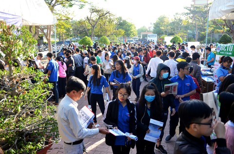 Đề thi THPT quốc gia 2018 sẽ tăng số câu hỏi phân hóa - Ảnh 8. Đề thi THPT quốc gia 2018 sẽ tăng số câu hỏi phân hóa - Ảnh 8.