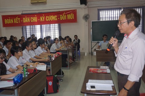 Đề minh họa THPT quốc gia khó hơn đề năm 2017? - Ảnh 1. Đề minh họa THPT quốc gia khó hơn đề năm 2017? - Ảnh 1.