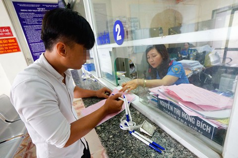 Vi phạm giao thông: ra tòa chịu phạt? - Ảnh 1. Vi phạm giao thông: ra tòa chịu phạt? - Ảnh 1.
