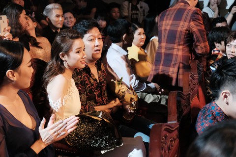 Trường Giang phải chịu trách nhiệm vụ chiếm sóng tỏ tình - Ảnh 5. Trường Giang phải chịu trách nhiệm vụ chiếm sóng tỏ tình - Ảnh 5.