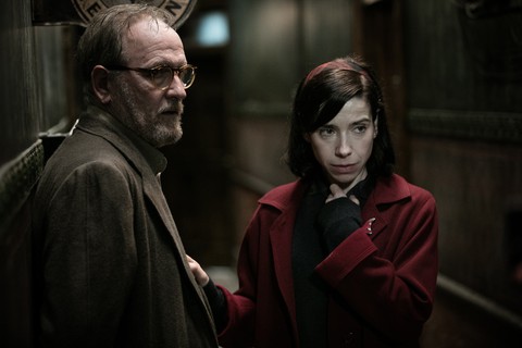 The shape of water - Tình yêu trong hình hài của nước - Ảnh 5. The shape of water - Tình yêu trong hình hài của nước - Ảnh 5.
