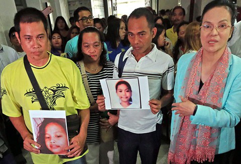 Philippines quyết đòi hãng vắc xin làm chết trẻ em phải bồi thường - Ảnh 2. Philippines quyết đòi hãng vắc xin làm chết trẻ em phải bồi thường - Ảnh 2.