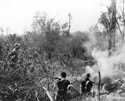 Bộ ảnh đặc biệt năm Mậu Thân 1968 của quân đội Mỹ - Ảnh 28. Bộ ảnh đặc biệt năm Mậu Thân 1968 của quân đội Mỹ - Ảnh 28.