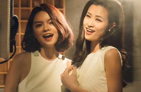 19 ca sĩ, nhóm nhạc hòa giọng trong album Bình tĩnh sống - Ảnh 3. 19 ca sĩ, nhóm nhạc hòa giọng trong album Bình tĩnh sống - Ảnh 3.
