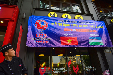 Cả Sài Gòn rạo rực đợi chung kết U23 - Ảnh 8. Cả Sài Gòn rạo rực đợi chung kết U23 - Ảnh 8.