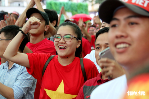 Nghệ sĩ Sài Gòn tụ hội cổ vũ đội tuyển U23 Việt Nam - Ảnh 7. Nghệ sĩ Sài Gòn tụ hội cổ vũ đội tuyển U23 Việt Nam - Ảnh 7.