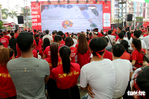 Nghệ sĩ Sài Gòn tụ hội cổ vũ đội tuyển U23 Việt Nam - Ảnh 10. Nghệ sĩ Sài Gòn tụ hội cổ vũ đội tuyển U23 Việt Nam - Ảnh 10.