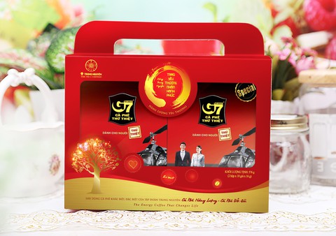 Cà phê Trung Nguyên đưa ra ba mẫu hộp quà Tết - Ảnh 2. Cà phê Trung Nguyên đưa ra ba mẫu hộp quà Tết - Ảnh 2.