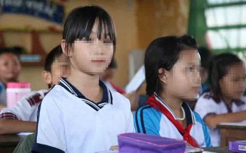 Cần một chính sách cho trẻ con lai miền Tây - Ảnh 3. Cần một chính sách cho trẻ con lai miền Tây - Ảnh 3.