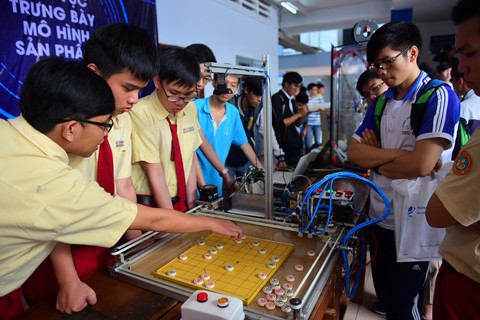 ‘Thời điểm vàng’ để học sinh giải tỏa thắc mắc về kỳ thi THPT quốc gia - Ảnh 15. ‘Thời điểm vàng’ để học sinh giải tỏa thắc mắc về kỳ thi THPT quốc gia - Ảnh 15.
